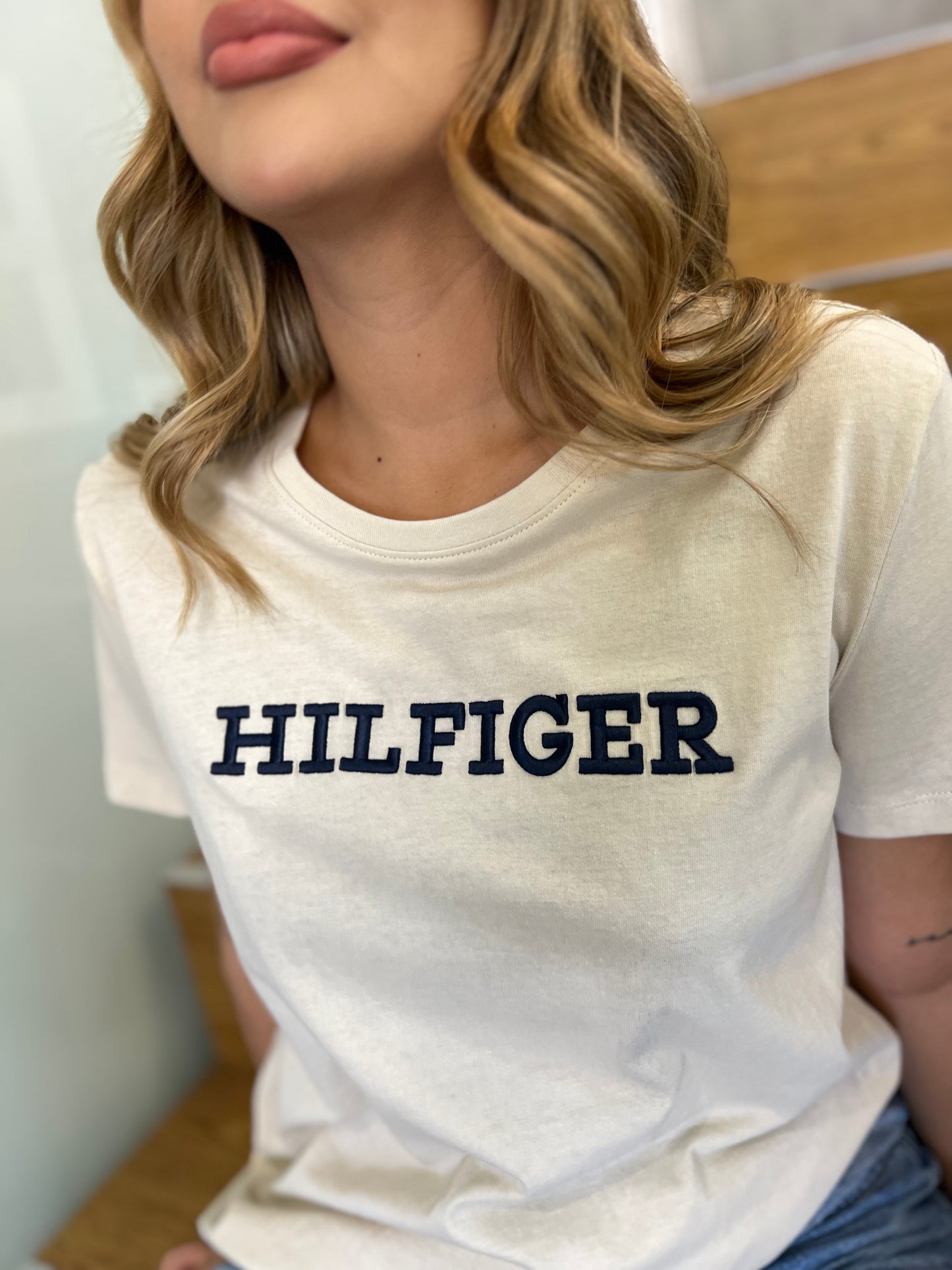 Camiseta Tommy Hilfiger Mujer Crema
