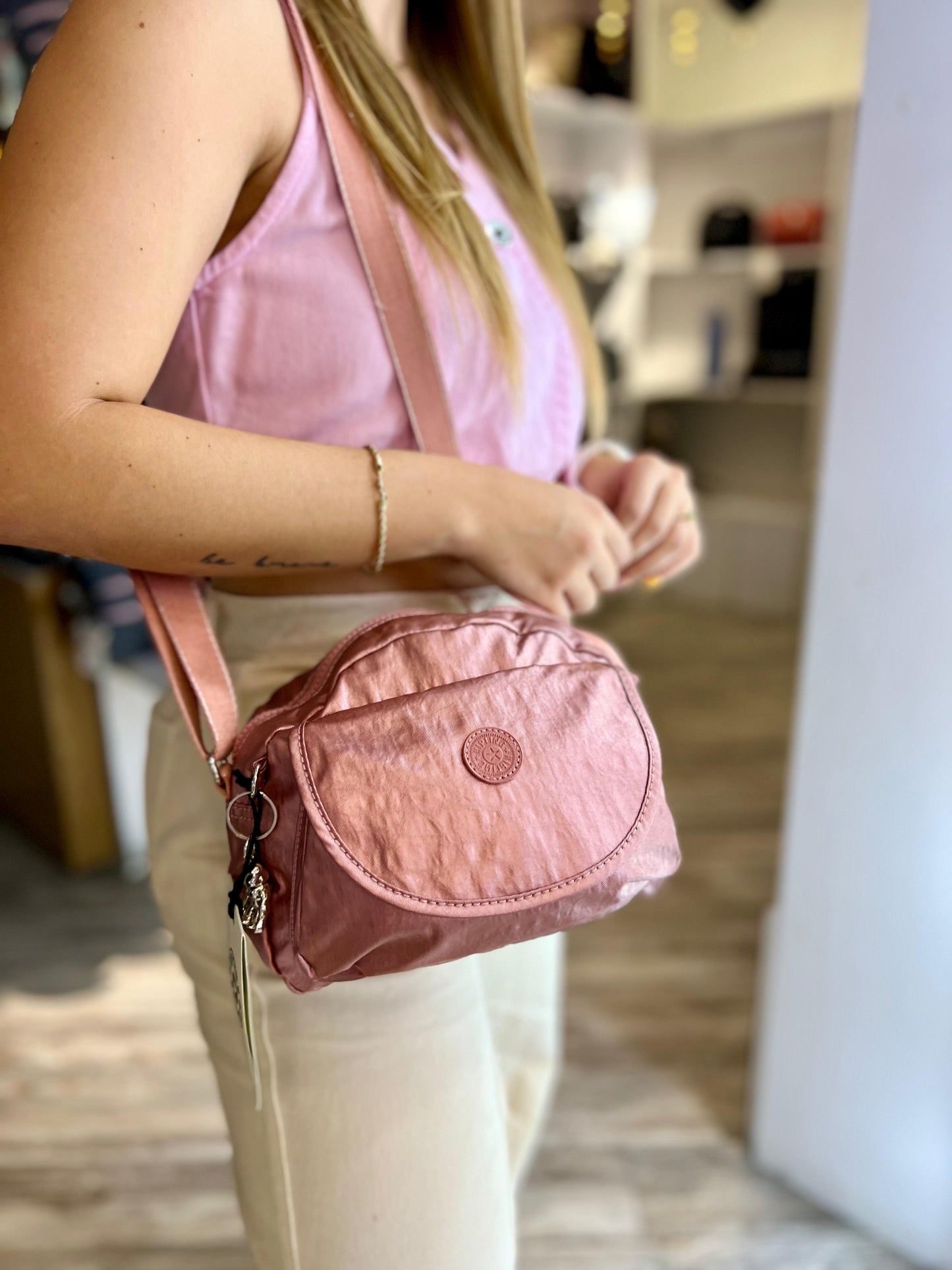 Bolso Manos Libres Cereza