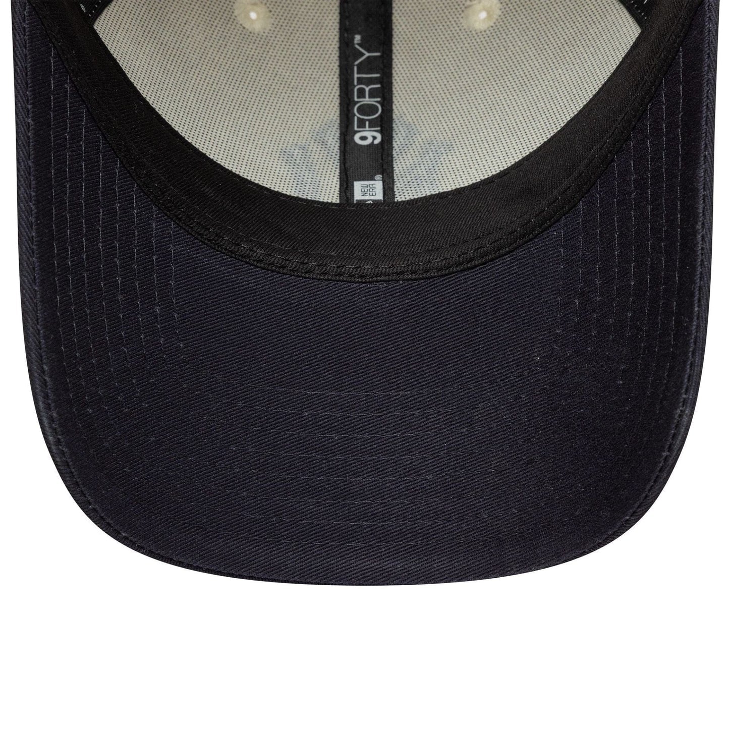 Gorra New Era NY 940 Ajustable Beige - Negro