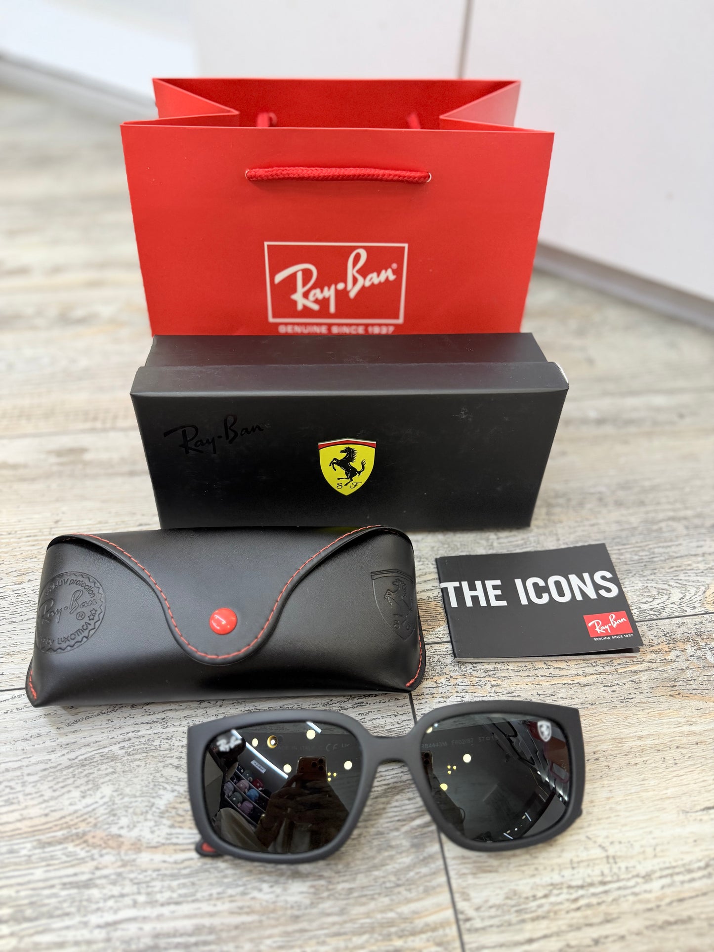 Gafas De Sol Ferrari Marco Negro Lente Negro