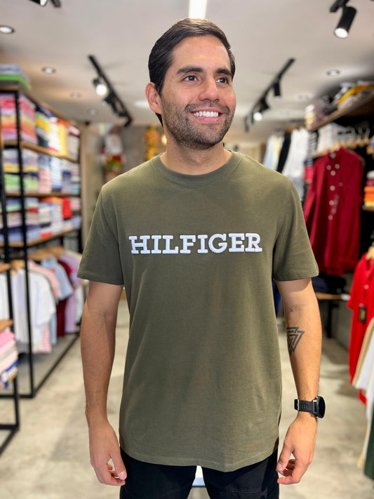 Camiseta Tommy Hilfiger verde hombre letrero