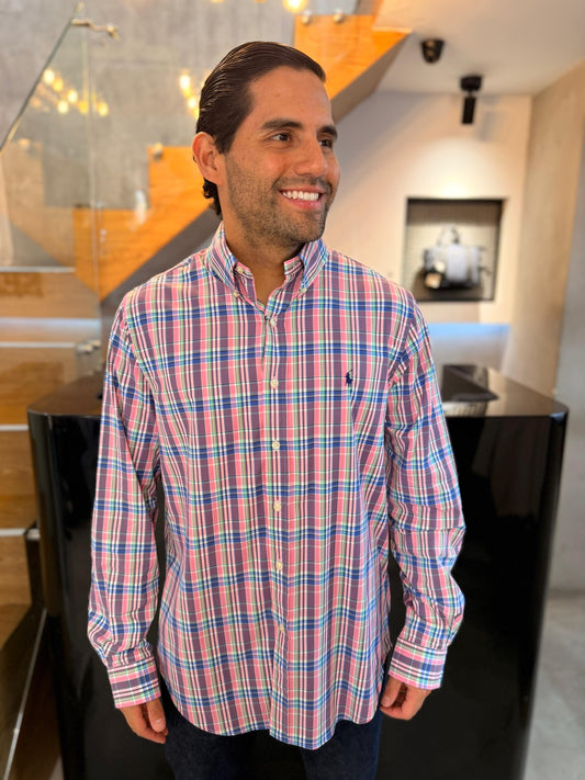 Camisa Polo R.L hombre Performance Cuadros Rosados con Azul Caballo Azul