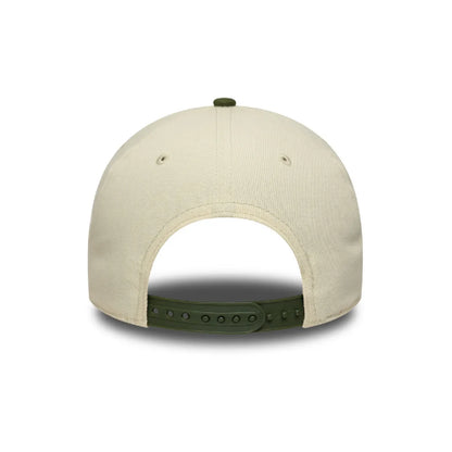 Gorra New Era LA 940 Ajustable Beige - Verde