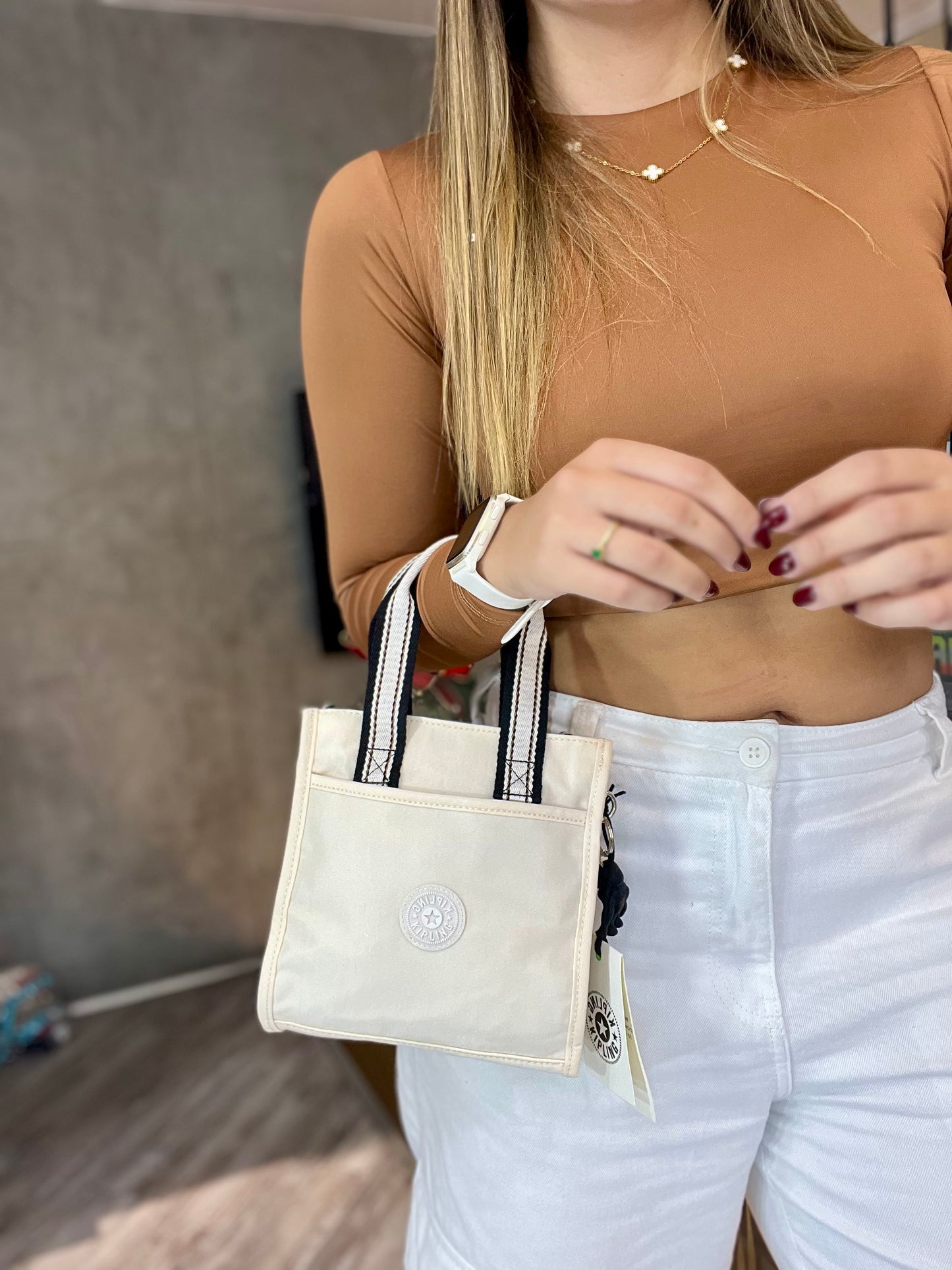 Bolso De Mano Crema