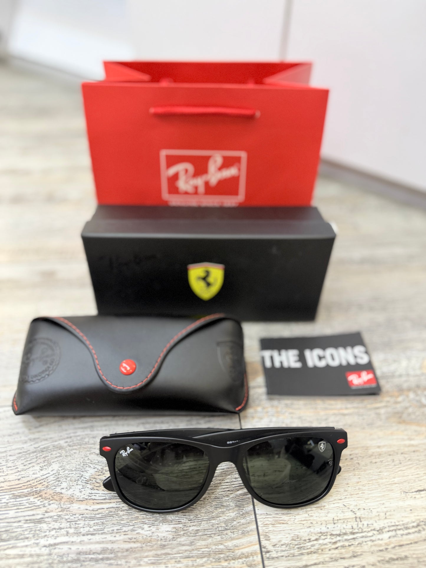 Gafas De Sol Ferrari Marco Negro Lente Negro