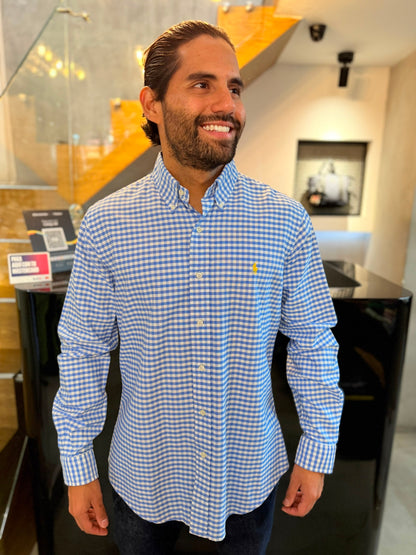 Camisa Polo R.L hombre Oxford Custom Fit Cuadros Celestes Con Blanco Caballo Amarillo