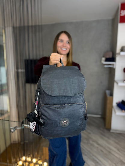 Morral City Pack Talla M Gris Metalizado