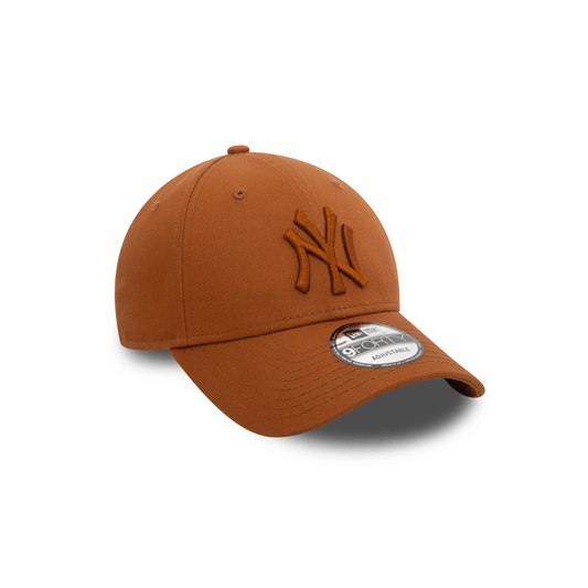 Gorra New Era 940 NY Ajustable Cafe