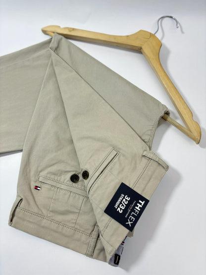 Pantalón Tommy Hilfiger Hombre Regular Straight Kaki