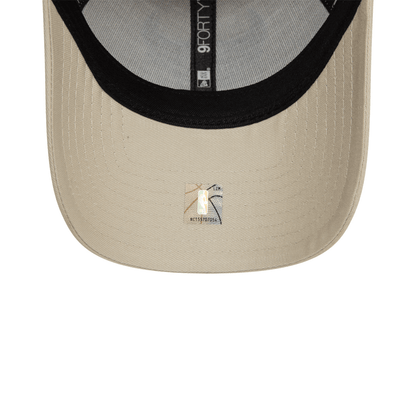 Gorra New Era 940 Chicago Bulls Ajustable Beige