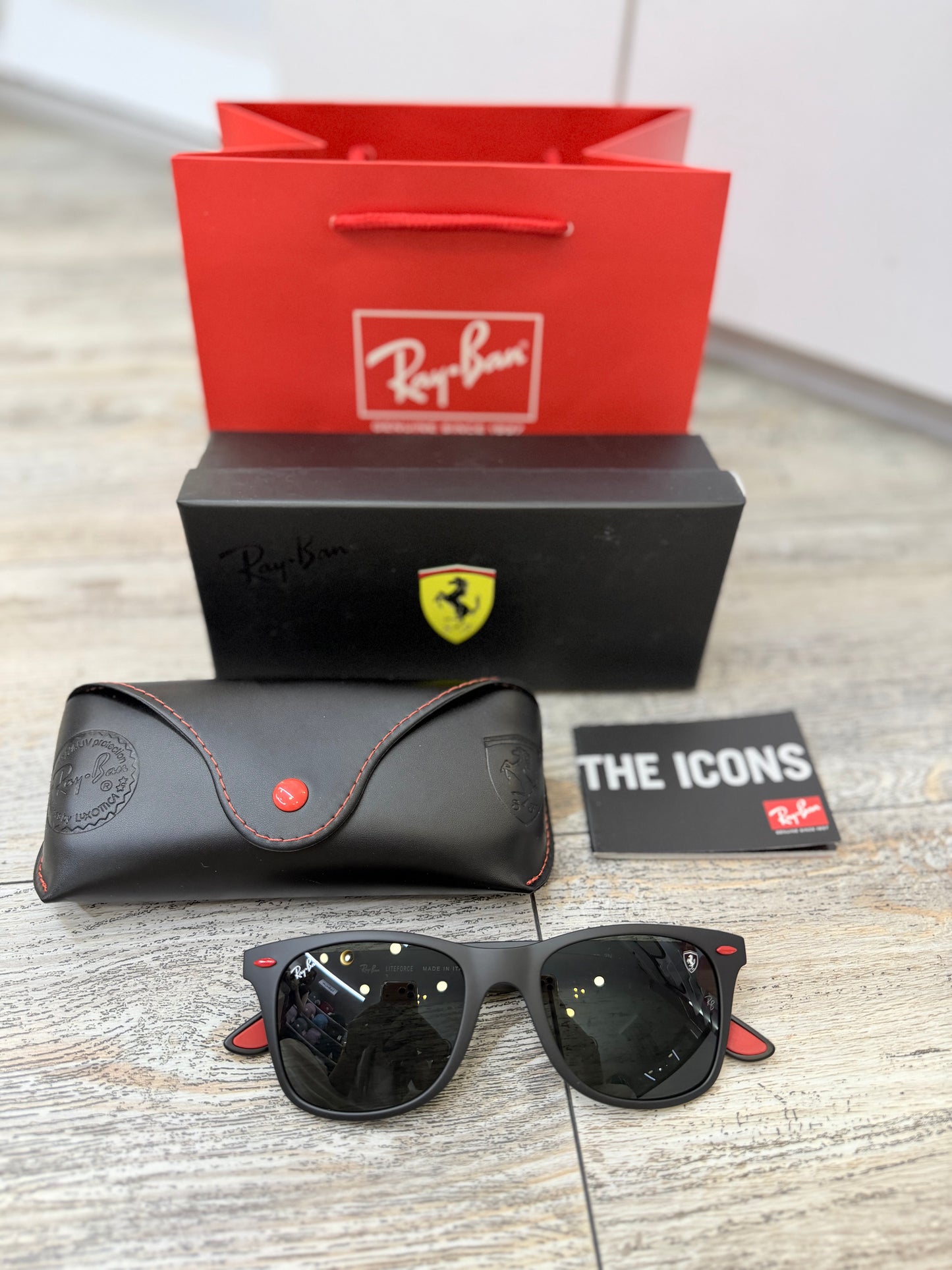 Gafas De Sol Ferrari Marco Negro Lente Negro