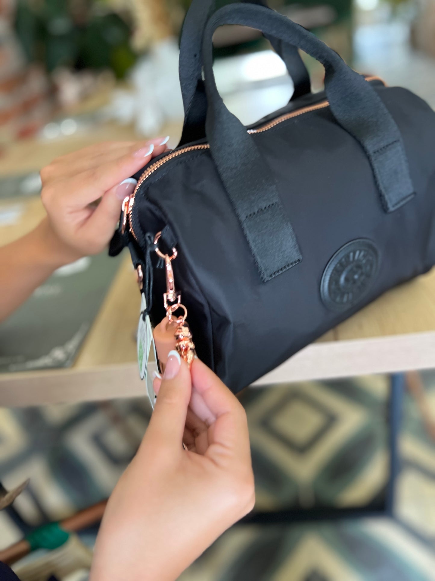 Bolso de Mano Negro de Lujo