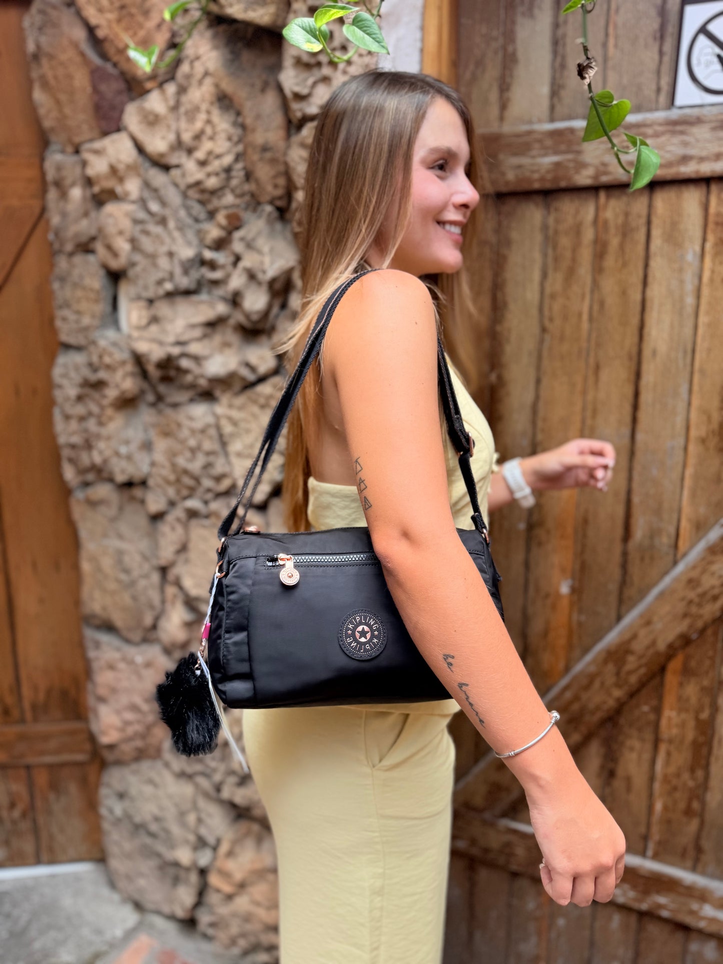Bolso de Mano Negro de Lujo