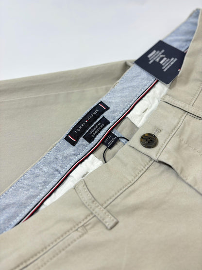 Pantalón Tommy Hilfiger Hombre Regular Straight Kaki