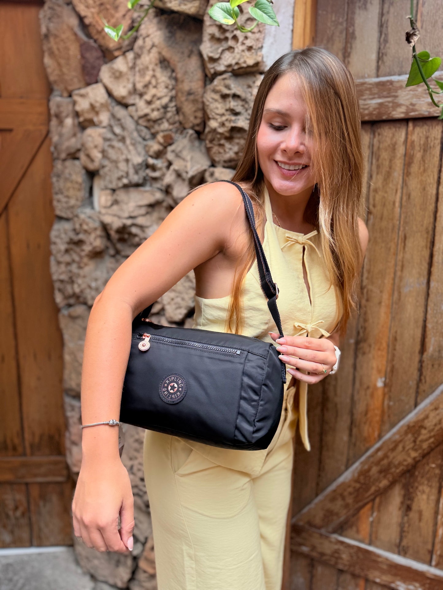 Bolso de Mano Negro de Lujo