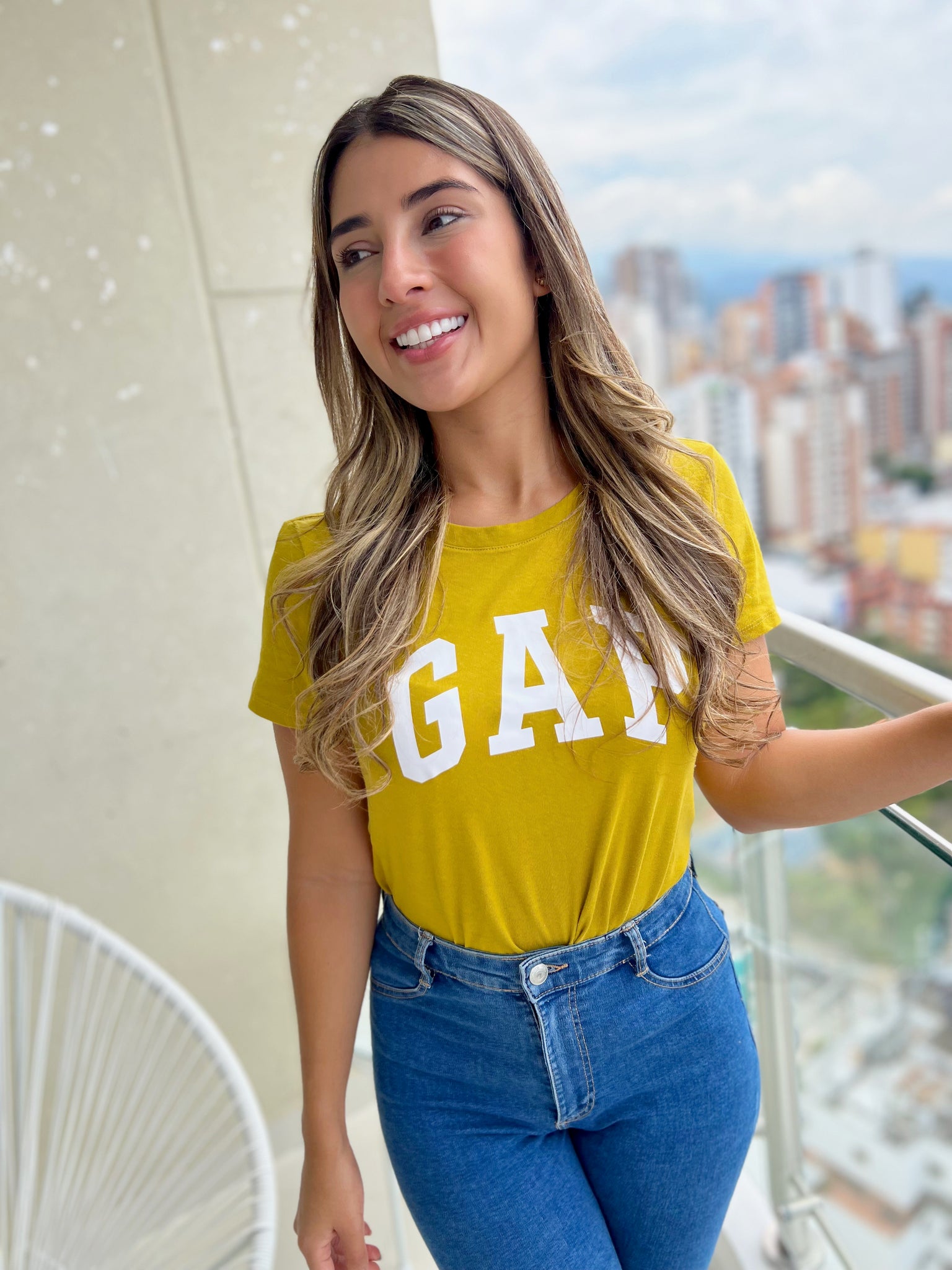 Camiseta GAP Mujer – SELECTO COLOMBIA